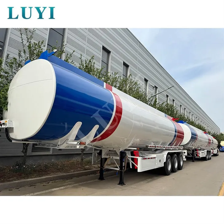 Remorcă pentru camion-cisternă de ulei personalizabilă cu 3 compartimente și 45.000 de litri nou-nouț