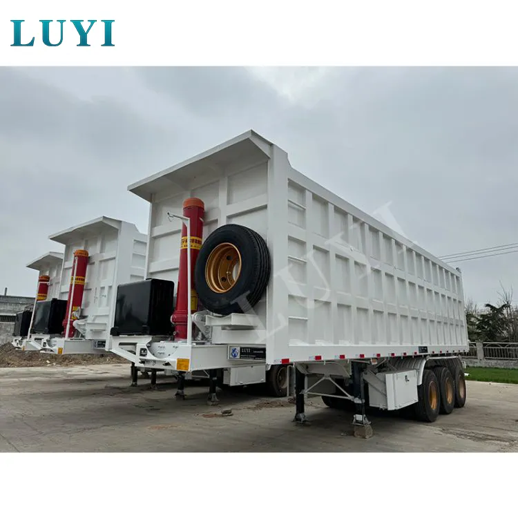 Remorcă cu basculantă spate